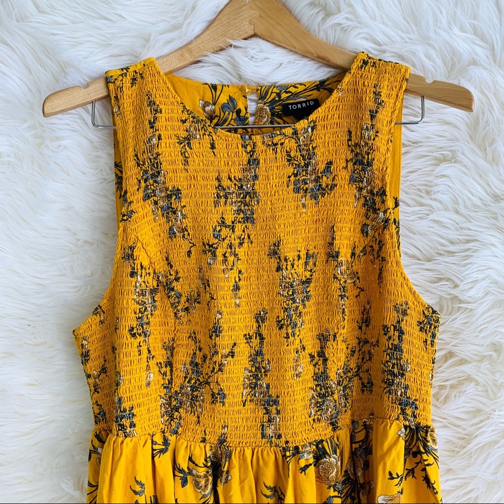 ๐ผ torrid Yellow Floral Smocked Challis Dress - Picture 4 of 8